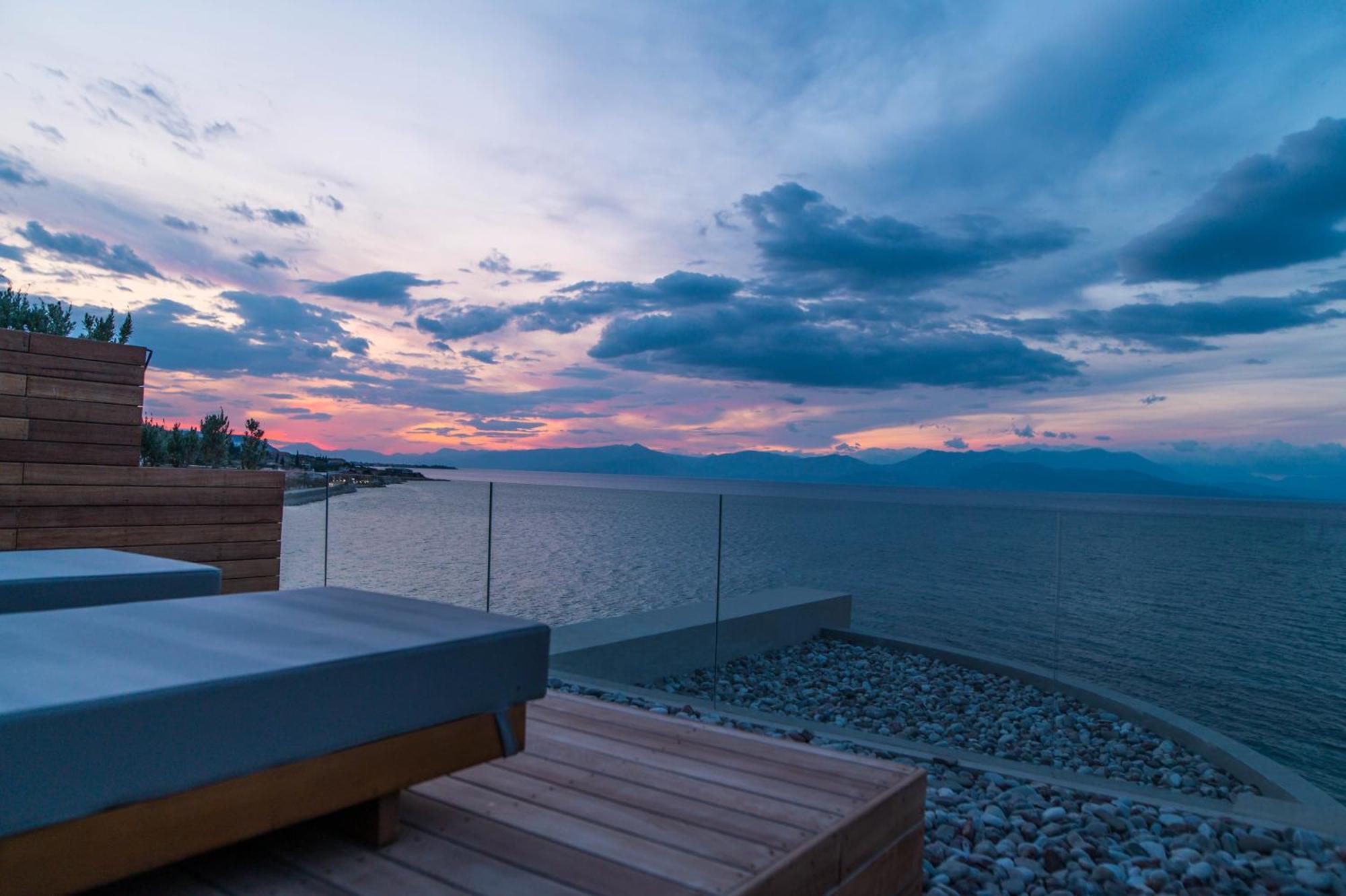 Alissachni Seaside Hotel Derveni Exterior photo
